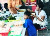 Foto: Cilts sievietes un saldūdens delfīnu meklējumi Borneo